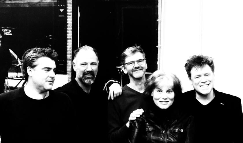 The Velvet Grooves brengt funk-, soul- en jazz-covers.