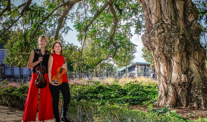 Zusanna en Lotte vormen samen Duo Due en spelen in Onder de Linden
