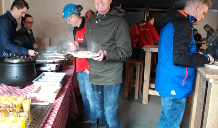 Alle medewerkers werden getrakteerd op een lunch.