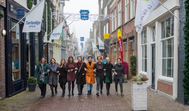 <p>Winkeliers in de Westerstraat staan er positief in. De foto is genomen vóór corona.</p>