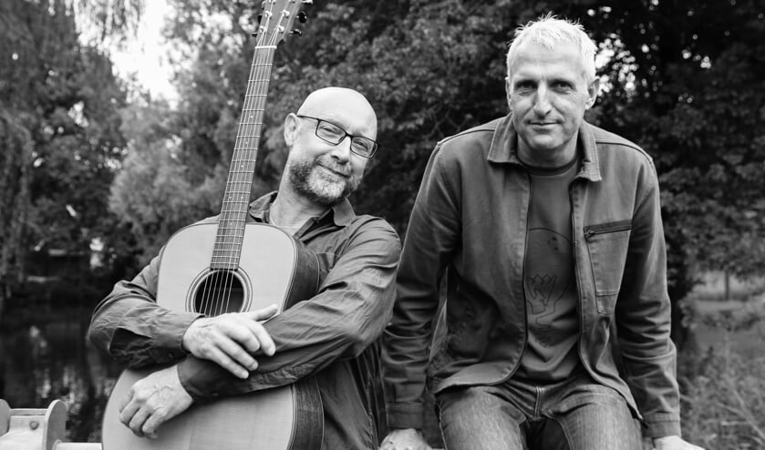 Bos&Groothand performen in de huiskamer