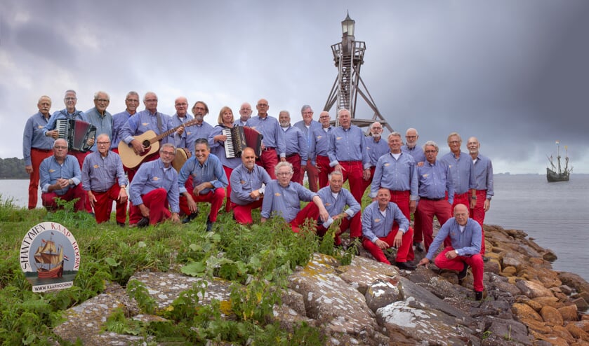 Shantymen Kaap Hoorn geeft een jubileumconcert in de Oosterkerk.