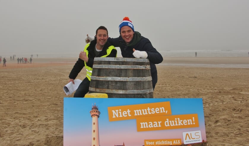 Tom en Hidde voorafgaand aan de duik van het jaar