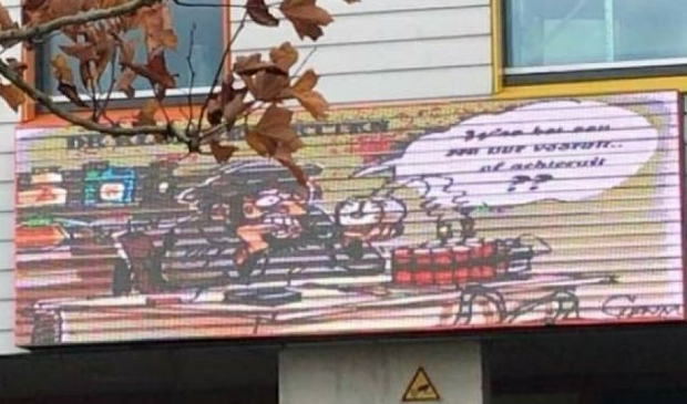 <p>Niet iedereen zag 'de lol' van in van deze spotprent om de wintertijd in te luiden.</p>