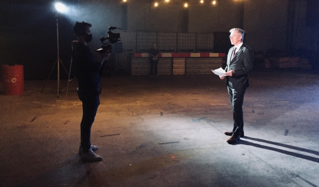 <p>The Movie wordt geopend door de wethouder diversiteit, Paul Verbruggen. </p>
