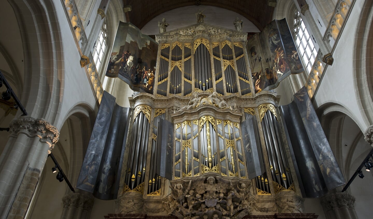 In De Nieuwe Kerk Amsterdam staat het grootste historische orgel van Nederland. 
