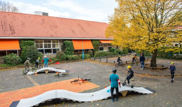 <p>Als alles goed gaat komt de eerste openbare en demontabele pumptrack van Nederland in Badhoevedorp te liggen. </p>