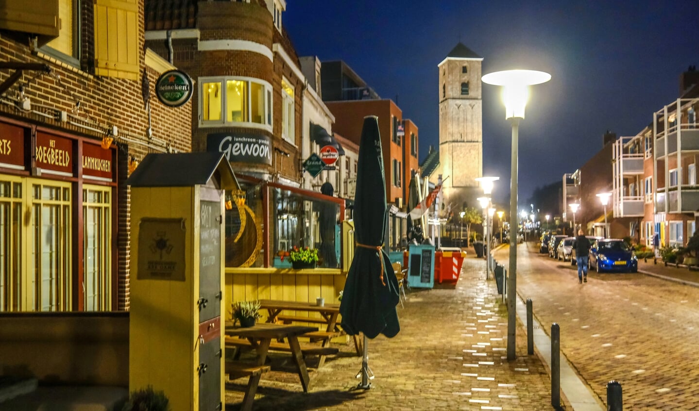 In Wijk aan Zee leek de Zwaanstraat zaterdagavond op een maandagavond, niets te beleven. 