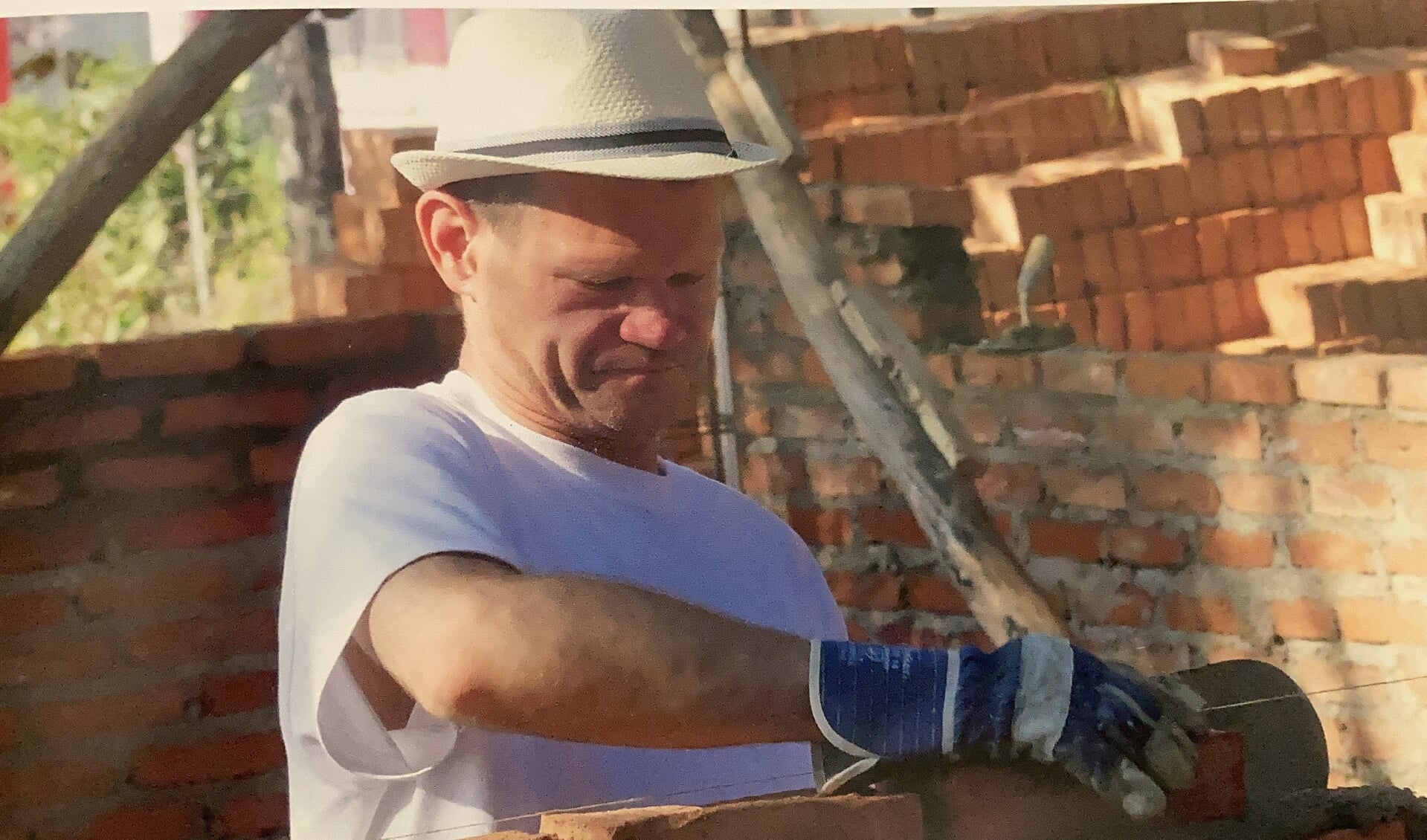 Daniël aan het werk in Bolivia.