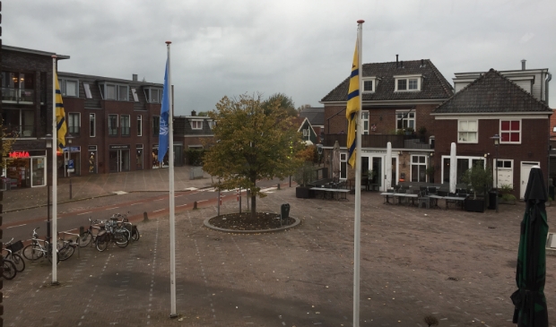 <p>De VN-vlag wappert in Oostzaan - als er genoeg wind staat.</p>
