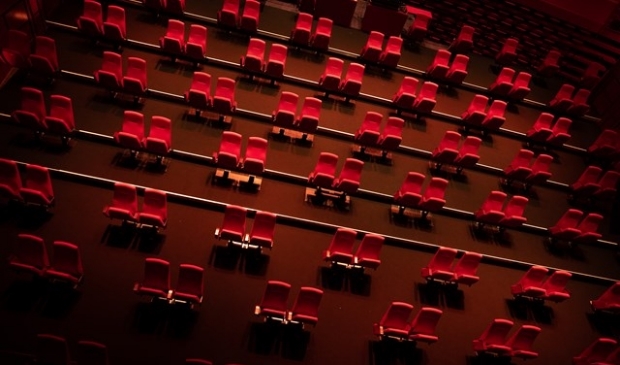 <p>Coronaproof theater.</p>