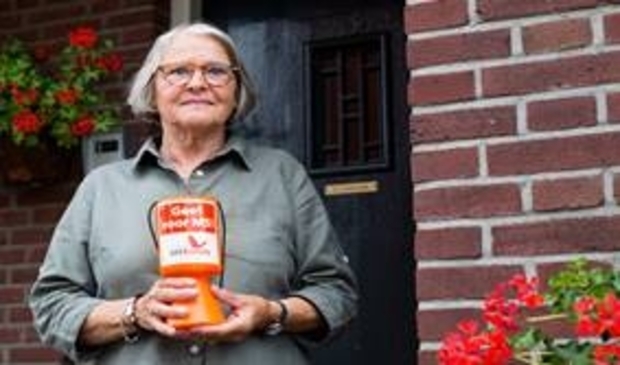 <p><strong>Lia collecteert al tien jaar.</strong></p>