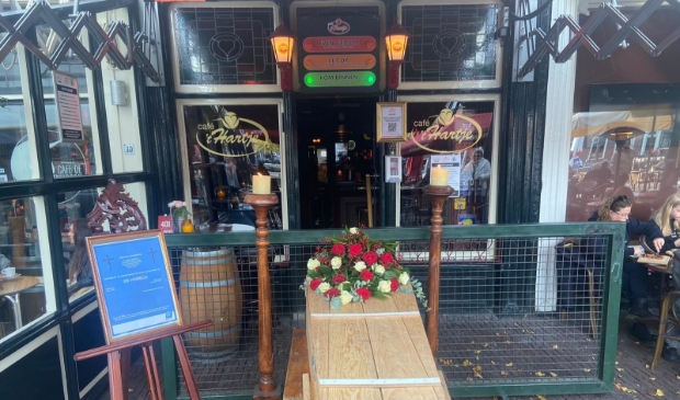 <p>Morgenavond wordt na een 'dodenmars' de ondergang van de Alkmaarse horeca herdacht. </p>