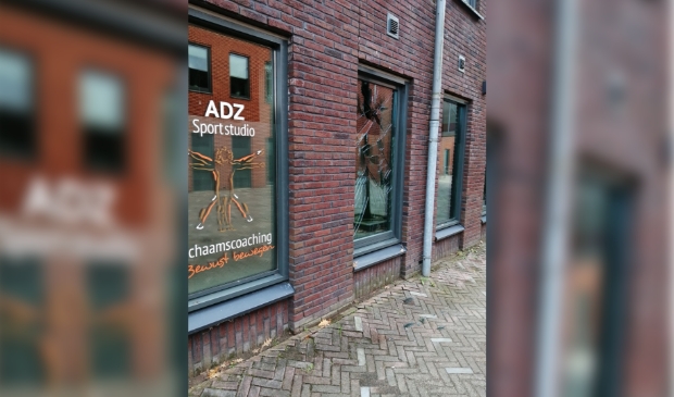 <p>De ruiten bij ADZ zijn ingegooid.</p>