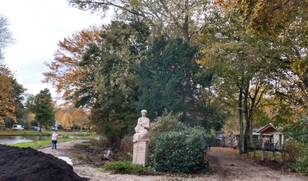 <p>Het oorlogsmonument wordt beter zichtbaar.</p>