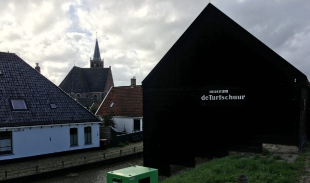 <p>De expositie is te zien in de Turfschuur in Kolhorn.</p>