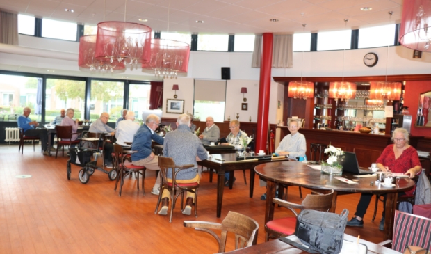 <p>De leden van biljartclub 't Ken Net vinden het sociaal samenzijn erg belangrijk.</p>