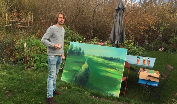 <p>Robert aan het werk in zijn tuin.</p>