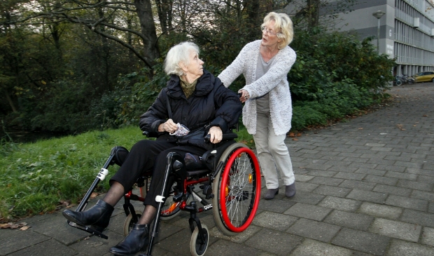 <p>Juist in coronatijden weegt mantelzorg zwaar. matekzorgers</p>