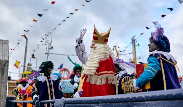 <p>Sint is - ondanks alles- ook weer op Wieringen aangekomen.</p>