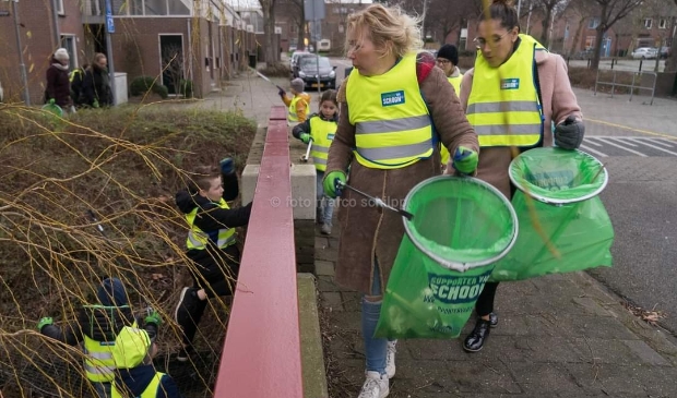 <p>De plastic politie in actie.</p>