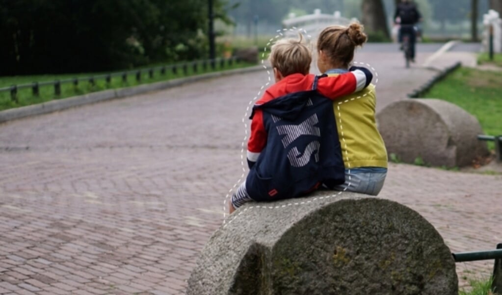 Jaarlijks zijn minimaal 90.000 kinderen in Nederland slachtoffer van tenminste één vorm van kindermishandeling