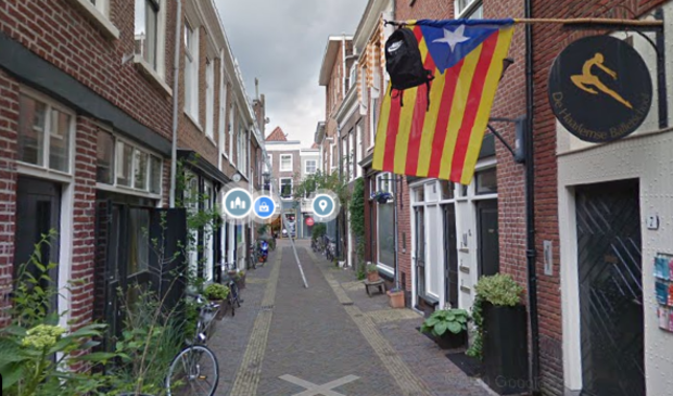 De man werd mishandeld in de Cornelissteeg in Haarlem.