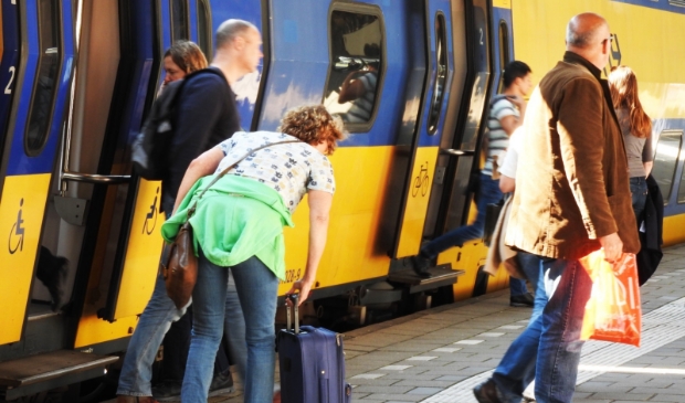 <p> In één keer zonder overstap naar Schiphol en het vliegtuig in.</p>
