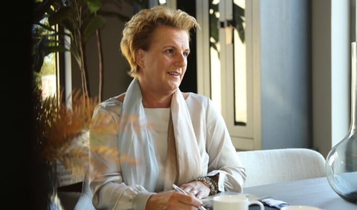 Uitvaartverzorgster Nancy van Buuren: "Ook voor een naaste met dementie is het belangrijk afscheid te kunnen nemen." 