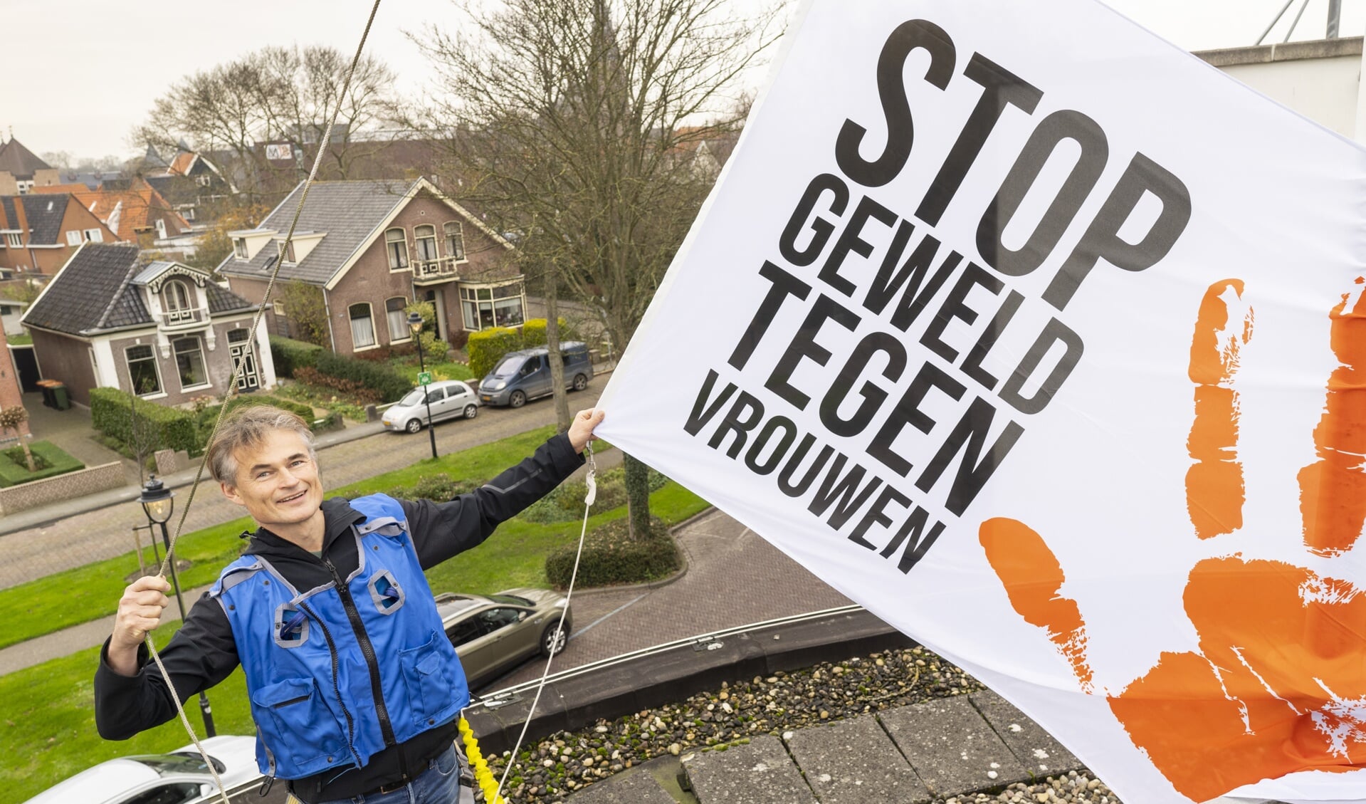 Wethouder Sigge van der Veek spreekt zich uit tegen geweld tegen vrouwen.