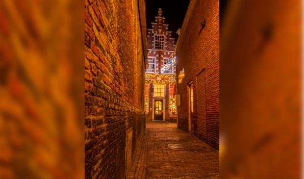 <p>Geen intocht, maar wel sfeervol Enkhuizen in Sinterklaastijd.</p>