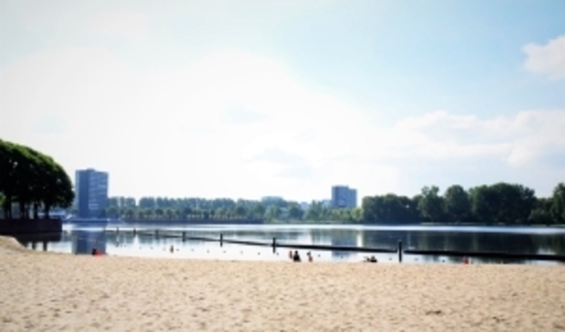 <p>De zichtlijnen rond de Sloterplas zijn van waarde.</p>
