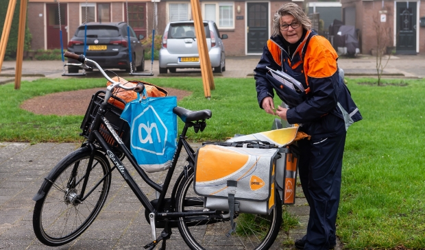 <p>Lida begint aan haar postwijk in Purmerend-Noord.</p>