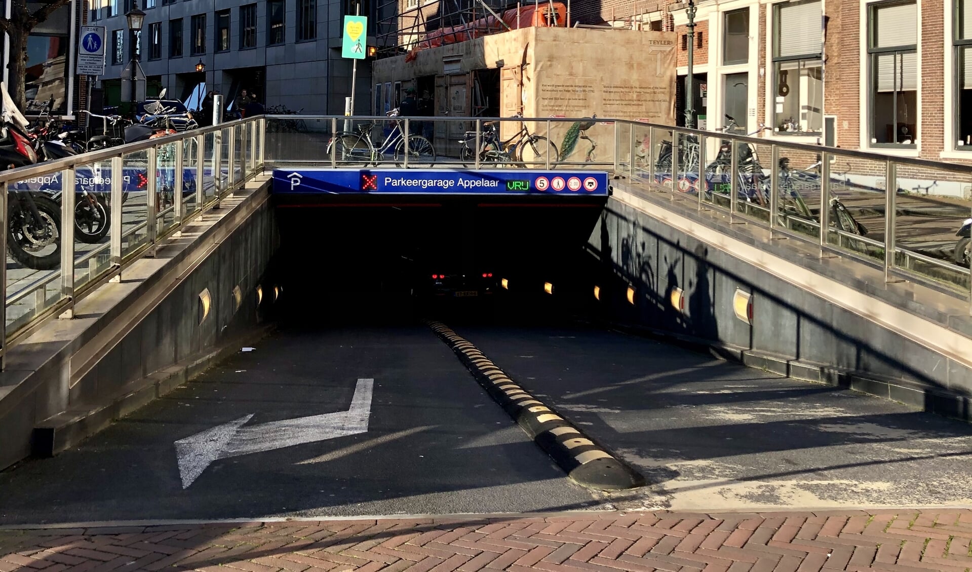 Parkeergarage de Appelaar in Haarlem.