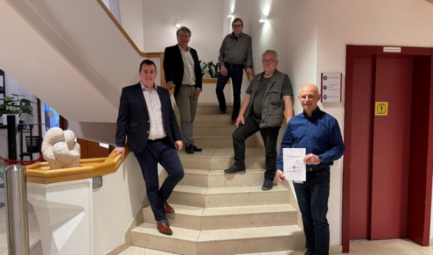 <p>De betrokken partijen slaan de handen ineen om een bijdrage te leveren aan de realisatie van fijn en betaalbaar wonen in Wormerland. </p>