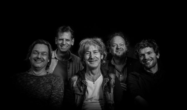 Na meer dan dertig jaar staat Toontje Lager in een vernieuwde samenstelling weer op het podium.
