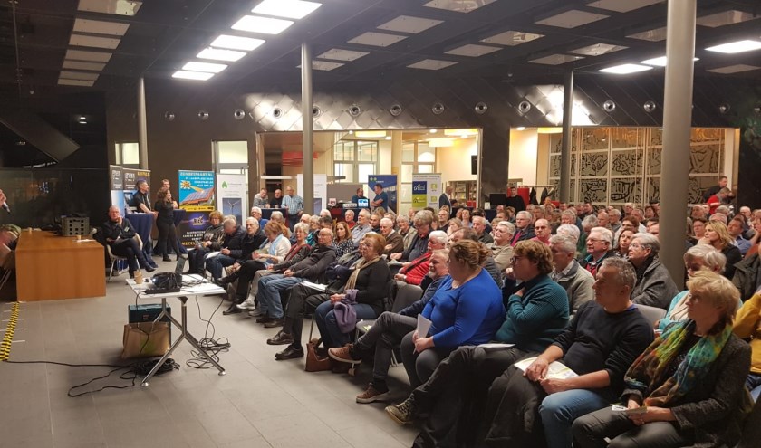 Veel belangstelling voor de Heemskerkse zonnepanelenactie.