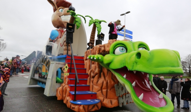 <p>De grote optocht: het hoogtepunt van het Zwaagse carnaval.</p>