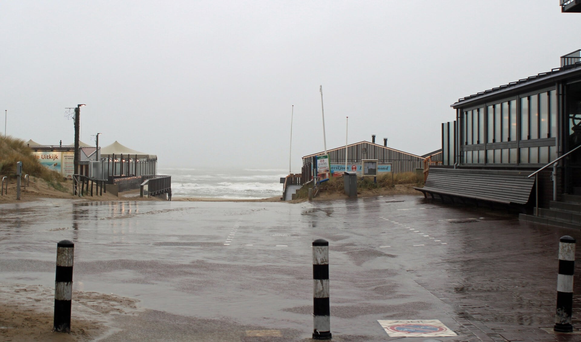 Troosteloos weer in Egmond aan Zee en omgeving.