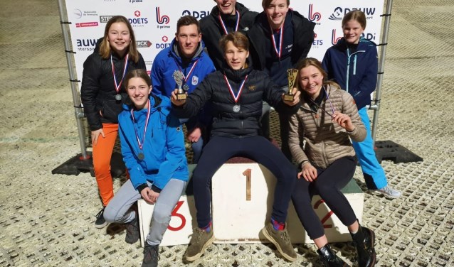 Het snowboardteam bestond uit: Meis Poland, Sia Westphal en Ole van Dreumel. Het skiteam bestond uit: Lasse Ruijs, Quinten Hoogervorst, Nienke Conjong, Merel Kooge, Lucas de Lange.