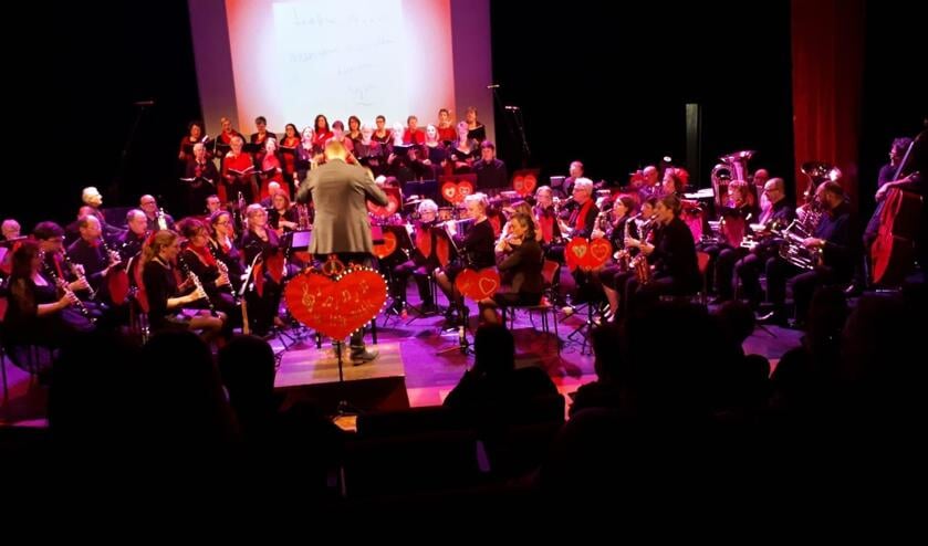 Koor en orkest traden ook gezamenlijk op.
