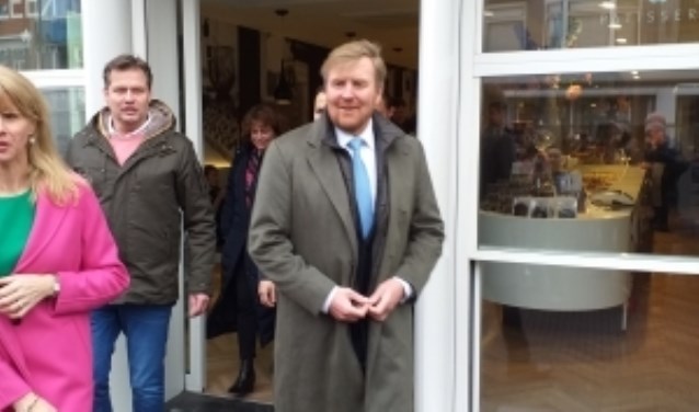 De Koning verlaat Patisserie Leek.