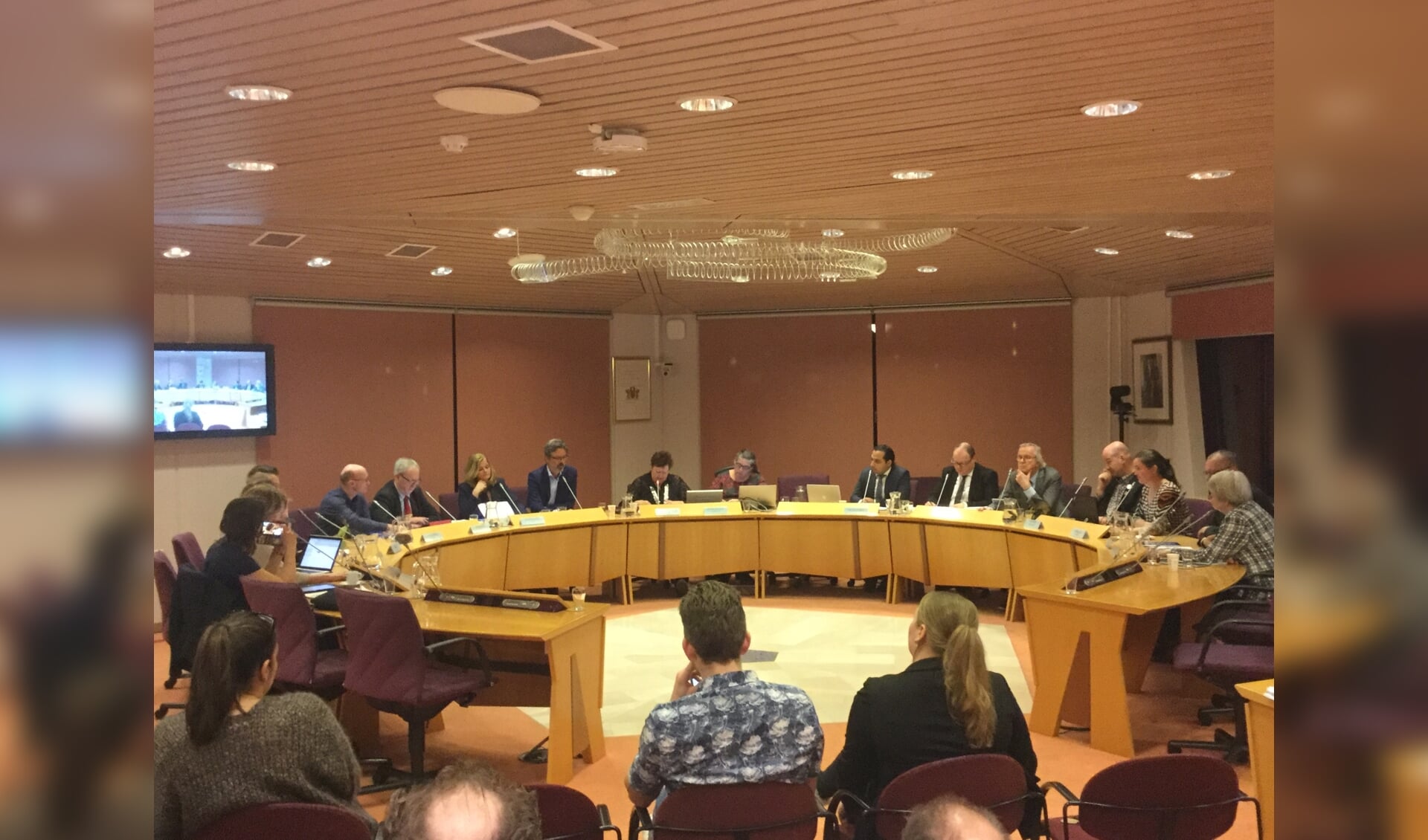 In de raadsvergadering van 27 februari heeft de gemeenteraad van Waterland een besluit genomen over de bestuurlijke toekomst.  De gemeenteraad kiest in meerderheid voor zelfstandigheid.