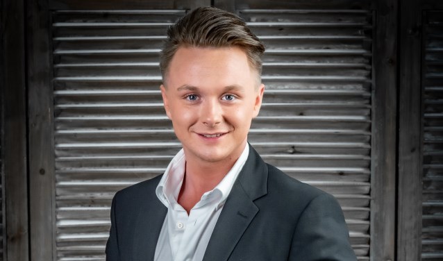 De volkszanger is een nieuwe weg ingeslagen.