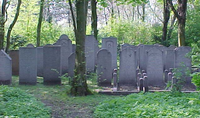 De Joodse graven op Duinrust.