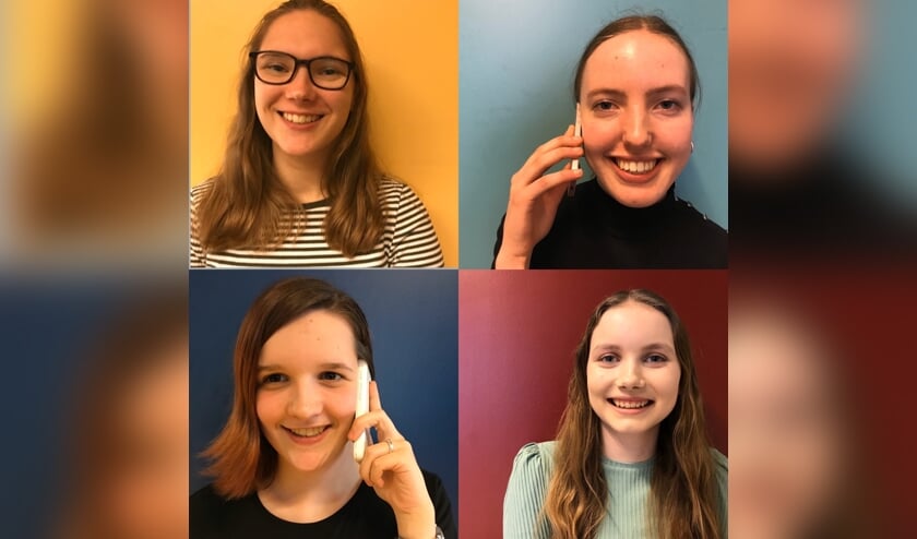 Een groepje beste vriendinnen speelt Don't call me als afronding van het eindexamenvak drama.