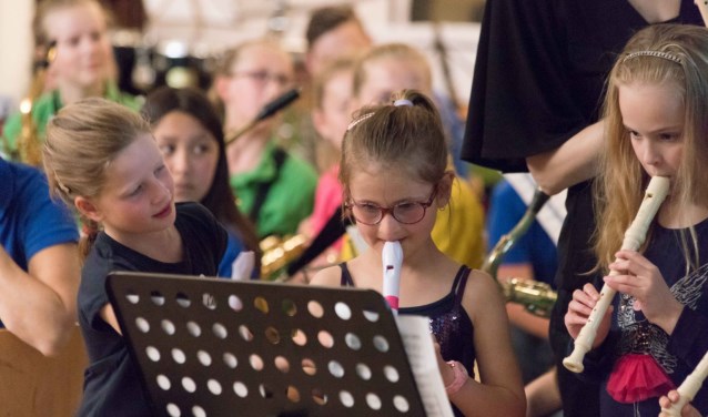 Toonbeeld en Emergo starten nieuwe muziekcursussen voor kinderen.