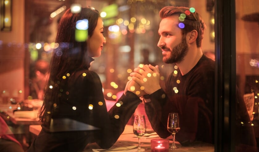 Hoe date je in coronatijden. De redactie vroeg het aan Alkmaarse singles.