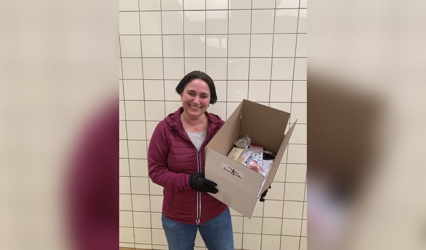 De Zaanse Borrelbox biedt smaakvolle steun in zware tijden.