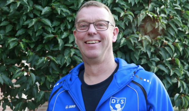 Johan Beemsterboer 'Mister DTS' en trainer van het vrouwenteam van LSVV.